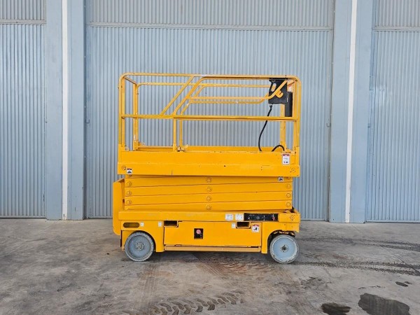 HAULOTTE COMPACT 12 | Electric Scissor Platform 12M | GAM Online