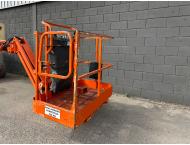 2005 JLG E400AJP