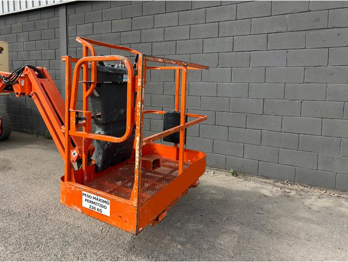 JLG 2005 E400AJP