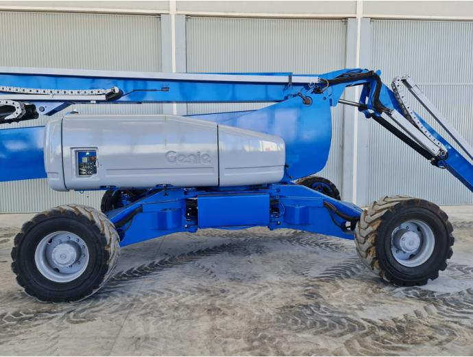 2008 GENIE Z-135