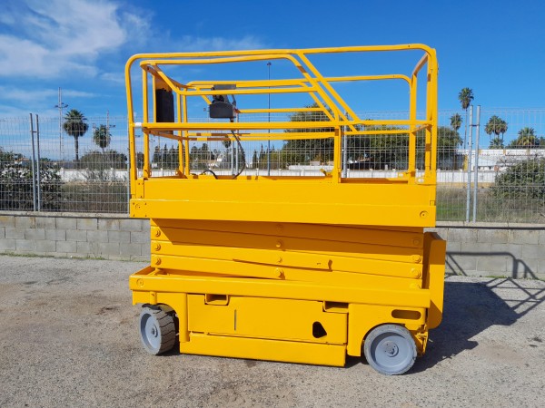 HAULOTTE COMPACT 12 | Electric Scissor Platform 12M | GAM Online