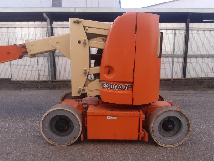 2006 JLG E300AJP