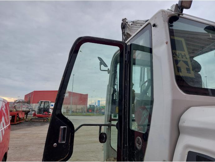 2019 TAKEUCHI TB290