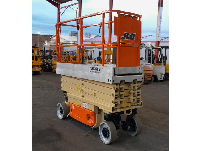 2014 JLG 2630 ES