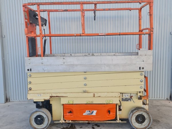 2012 JLG 2630 ES