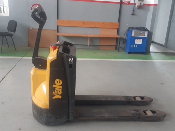 2017 YALE MP18